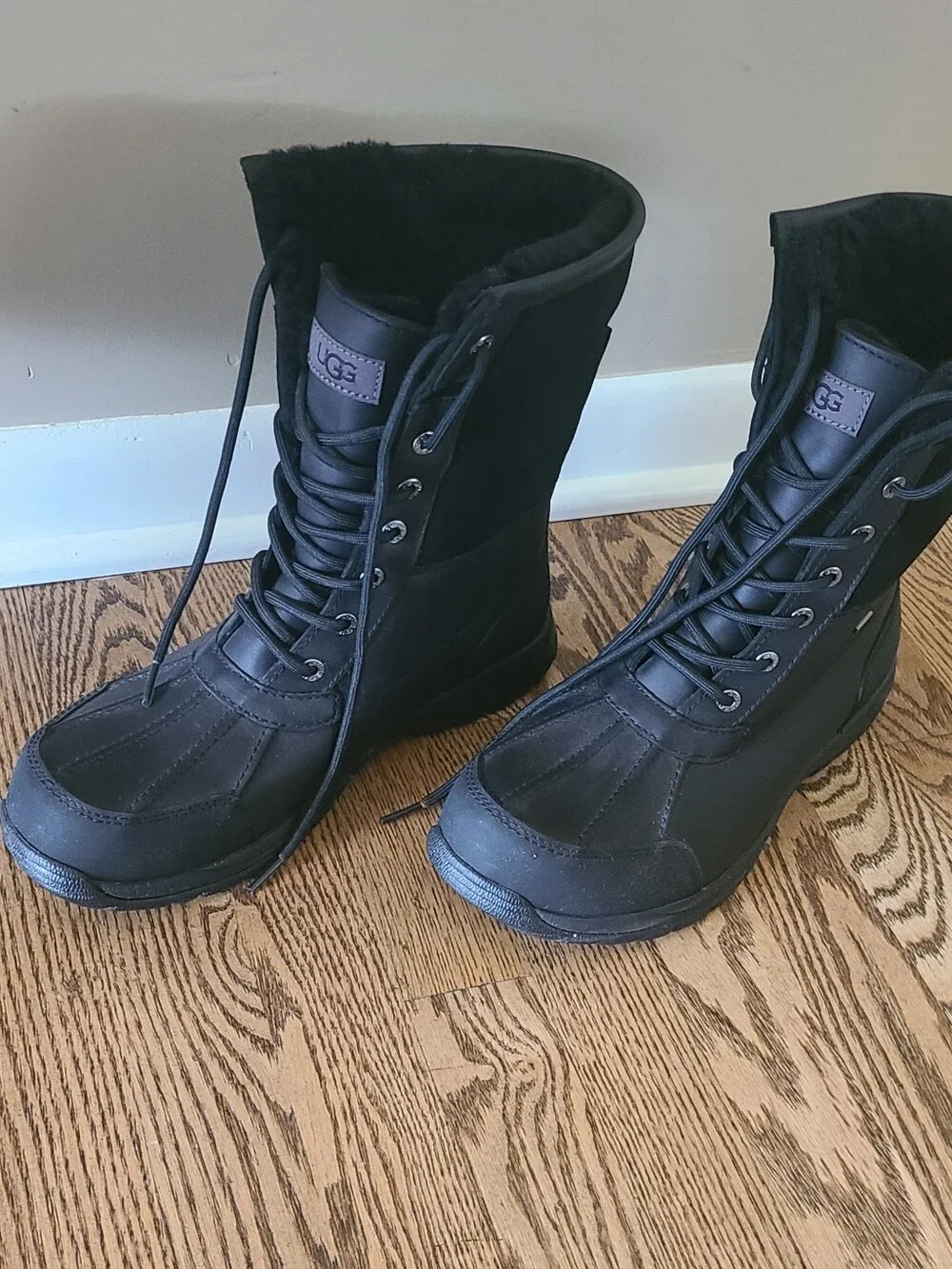 UGG Men's Butte Boots NEW Size 9.5